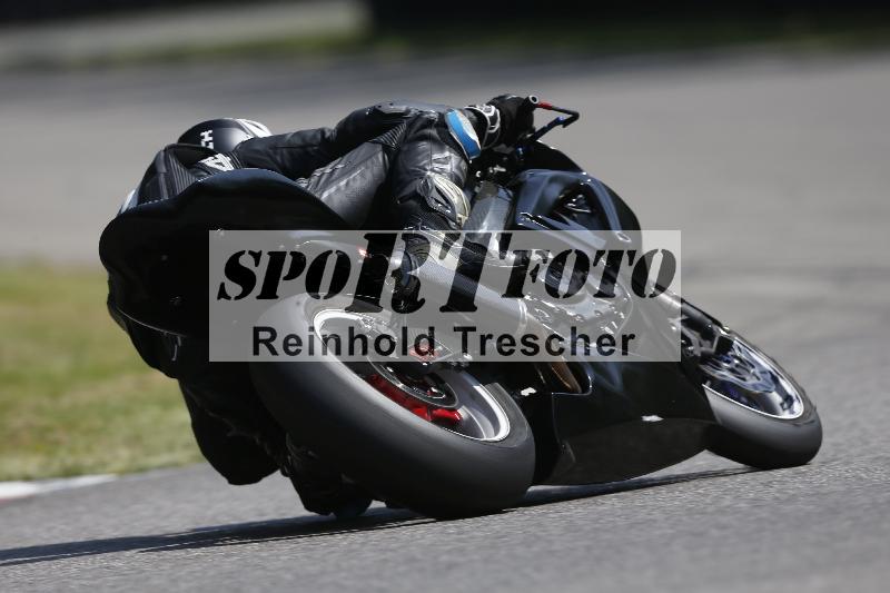 /45 10.08.2025 Plüss Moto Sport ADR/Freies Fahren/backside
